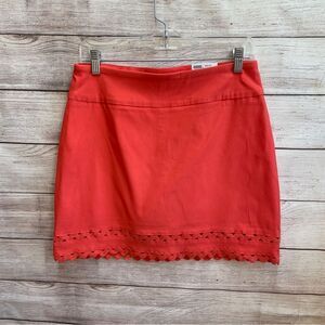 NEW WITH TAGS CROWN & IVY SKORT IN CORAL
